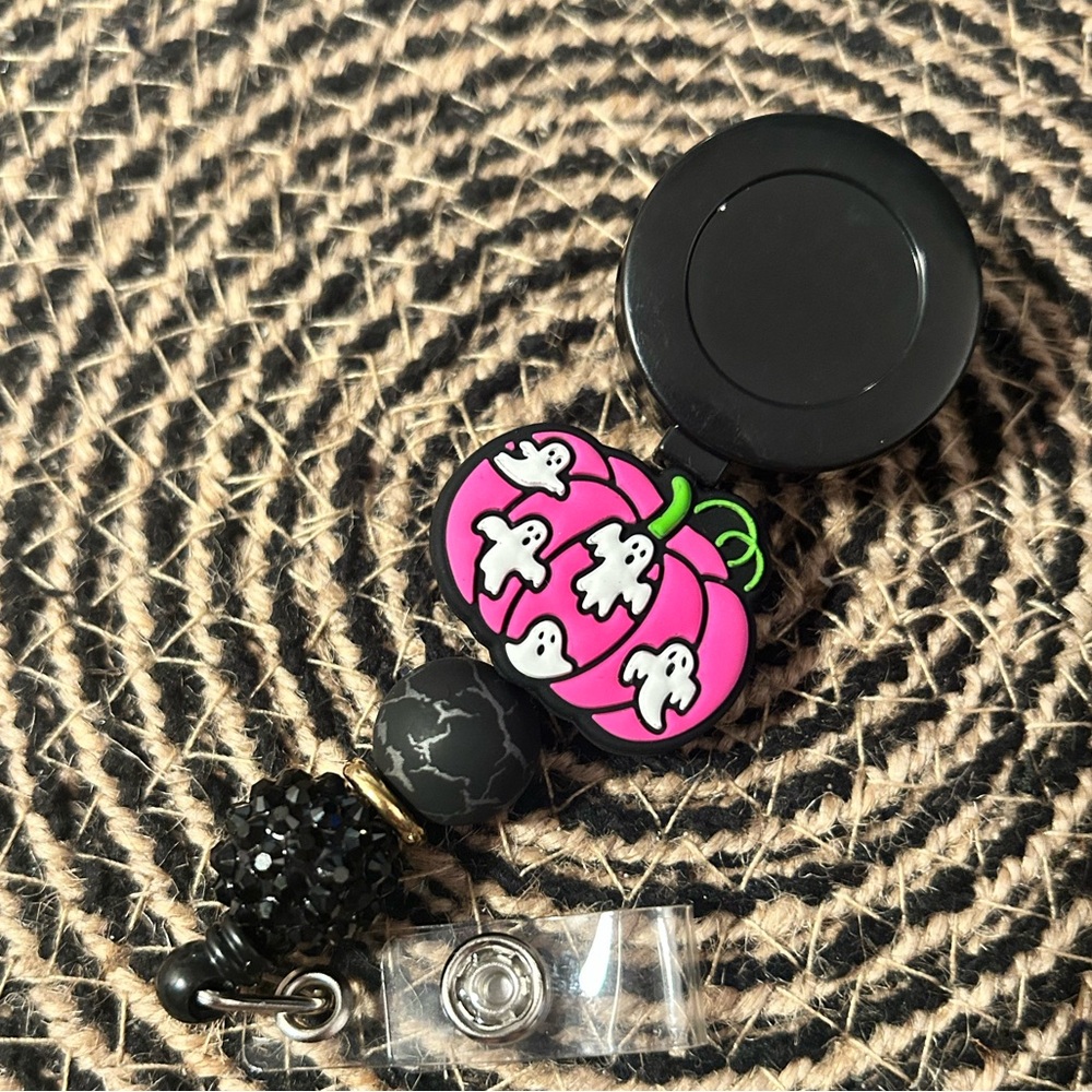 Halloween 🎃 Badge Reel